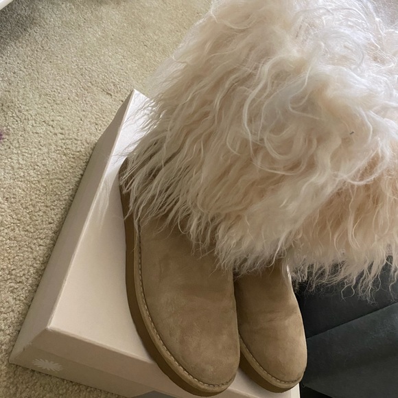 Lidia Ugg - Picture 1 of 7